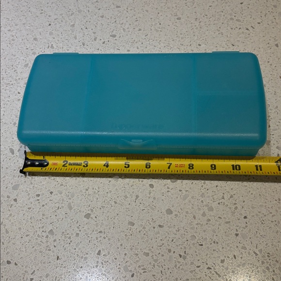 Tupperware Lunch N Things Divided Container - Picture 4 of 6